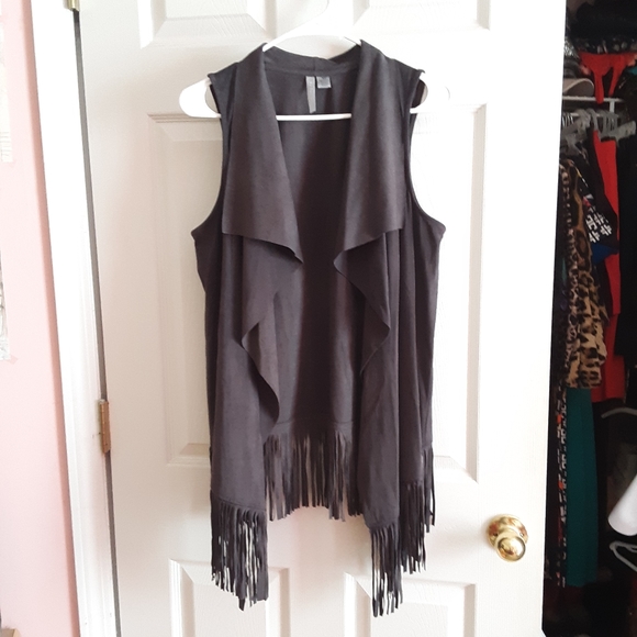 *TRADED* Charcoal Grey Suede Fringe Vest - NWOT! - Picture 2 of 7